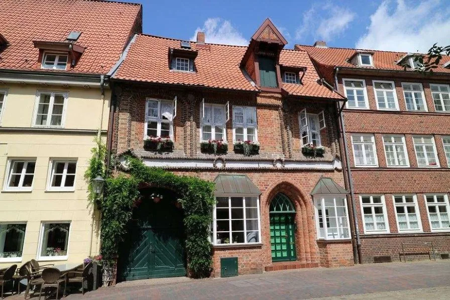 Ansicht - Büro/Praxis kaufen in Lüneburg - Wohnen und Arbeiten im Zentrum von Lüneburg - saniertes Stadthaus mit Stellplatz und Gewerbeeinheit