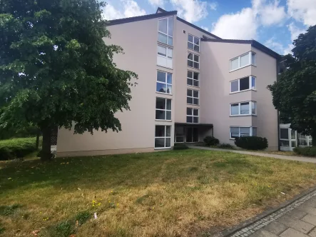  - Wohnung mieten in Hof - 1 Zimmer Wohnung mit Terrasse und Einbauküche in Hof