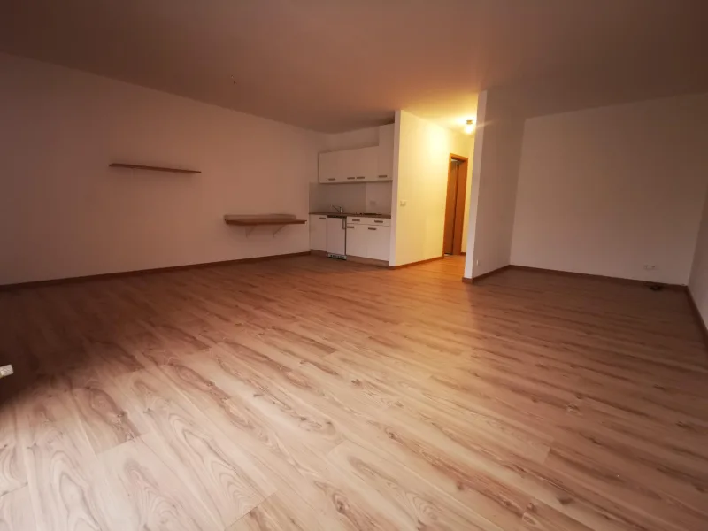  - Wohnung mieten in Hof - 1 Zimmer Wohnung mit Terasse und Einbauküche in Hof (Enoch-Widman-Str. 86)