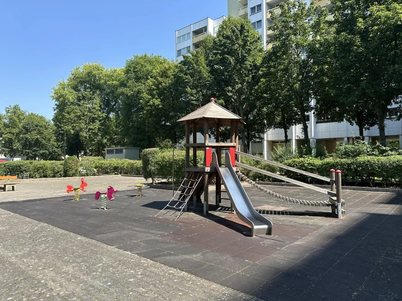 Spielplatz-Anlage für Bewohner