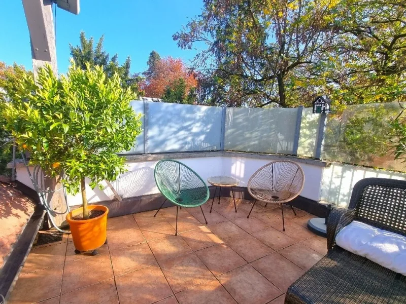 wunderschöne Dachterrase - Wohnung kaufen in München - Charmante 2-Zi. Dachgeschosswohnung mit sonniger Dachterrasse in Toplage von Solln