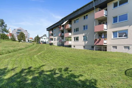 Titelbild - Wohnung kaufen in Neukirch - Renovierte 4-Zimmer-Wohnung im schönen Neukirch