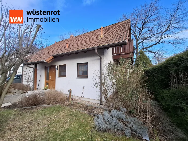 Hausansicht - Haus kaufen in Blankenfelde - Achtung Traumhaus! Gepflegtes EFH in beliebter Lage von Blankenfelde zu verkaufen. Baujahr 1998