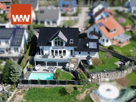 Wohnhaus - Haus kaufen in Sulzbach-Laufen - Wunderschönes modernes Wohnhaus mit Doppelgarage und fest eingebautem Swimmingpool