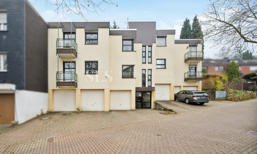 Straßenansicht - Wohnung kaufen in Witten - Helle Eigentumswohnung mit Balkonen, Garage und Stellplatz in ruhiger und zentraler Lage