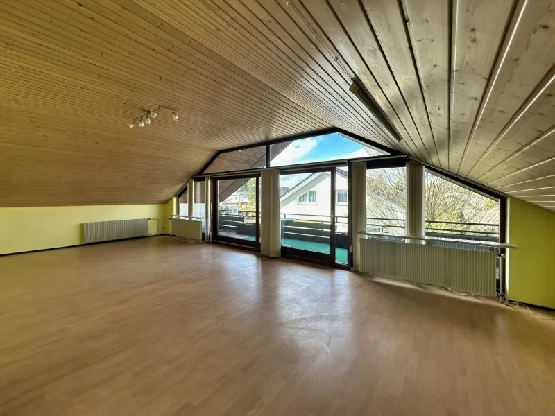 Studio/Jugendzimmer mit Balkon