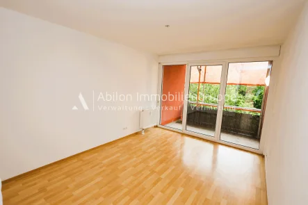 Wohnung und Schlafzimmer - Ansicht 1 - Wohnung kaufen in Freiburg im Breisgau - Studentenapartment, Freiburg-Wiehre, in Uninähe