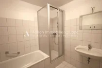 Badezimmer Ansicht 1