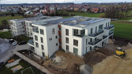 Süd-Ost-Ansicht - Wohnung kaufen in Burgoberbach - Von der Morgensonne wecken lassen! Klimafreundlicher Neubau