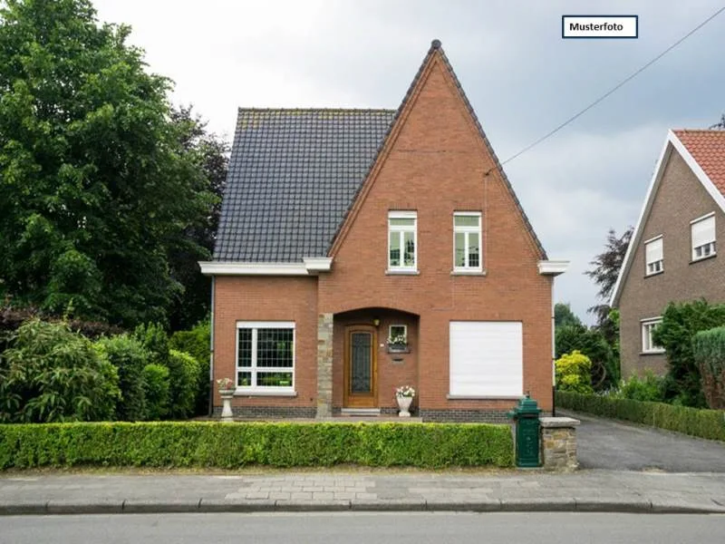 ansprechendes_Einfamilienhaus_2_Musterfoto - Haus kaufen in Leuna - Zweifamilienhaus in 06237 Leuna, Am Teich