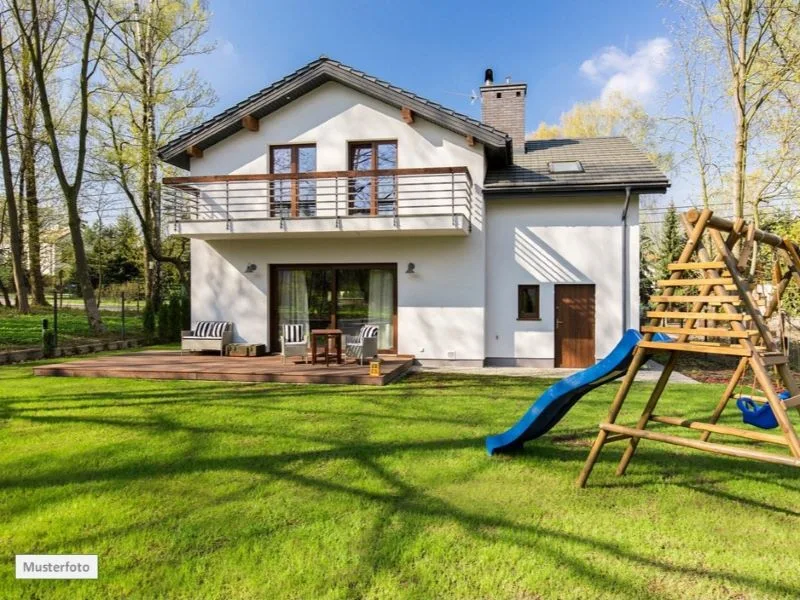 individuelles_Einfamilienhaus_2_Musterfoto - Haus kaufen in Detmold - Zweifamilienhaus in 32758 Detmold, Hiddeser Str.