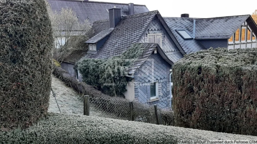 Titelbild - Haus kaufen in Bad Laasphe - Doppelhaushälfte in 57334 Bad Laasphe, Am Hornberg