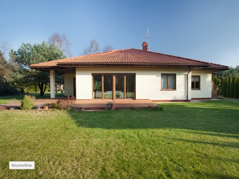 individuelles_EFH_1_Musterfoto - Haus kaufen in Mönchengladbach - Reihenmittelhaus in 41238 Mönchengladbach, Friedensstr.