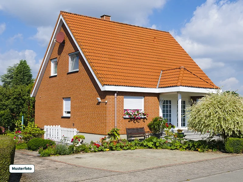 attraktives_Einfamilienhaus - Haus kaufen in Berlin - Zweifamilienhaus in 12307 Berlin, Petkusser Str.