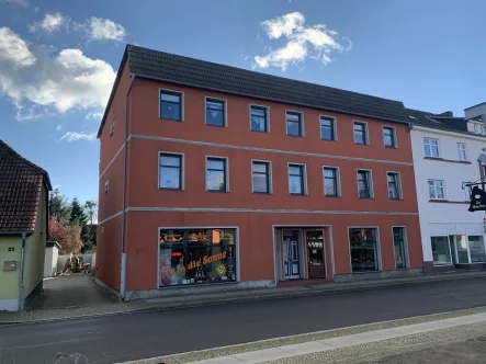 1 - Haus kaufen in Torgelow - Mehrfamilienhaus in 17358 Torgelow, Breite Str.