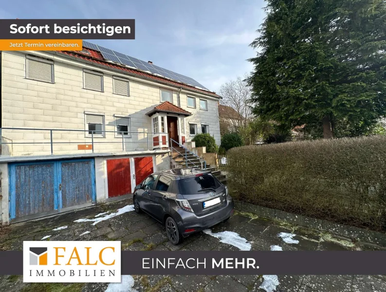 Titelbild - Haus kaufen in Waake - ***Freistehendes Zweifamilienhaus mit großzügigem Grundstück in Waake***