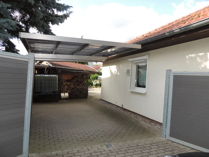 Zusätzliche Carportstellfläche