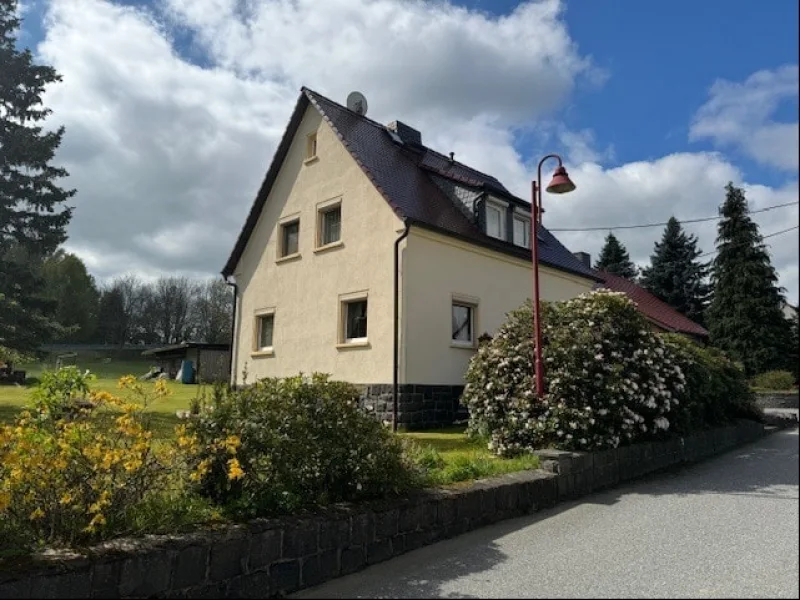  - Haus kaufen in Steinigtwolmsdorf - Wohnhaus mit Schuppen und kleiner Werkstatt