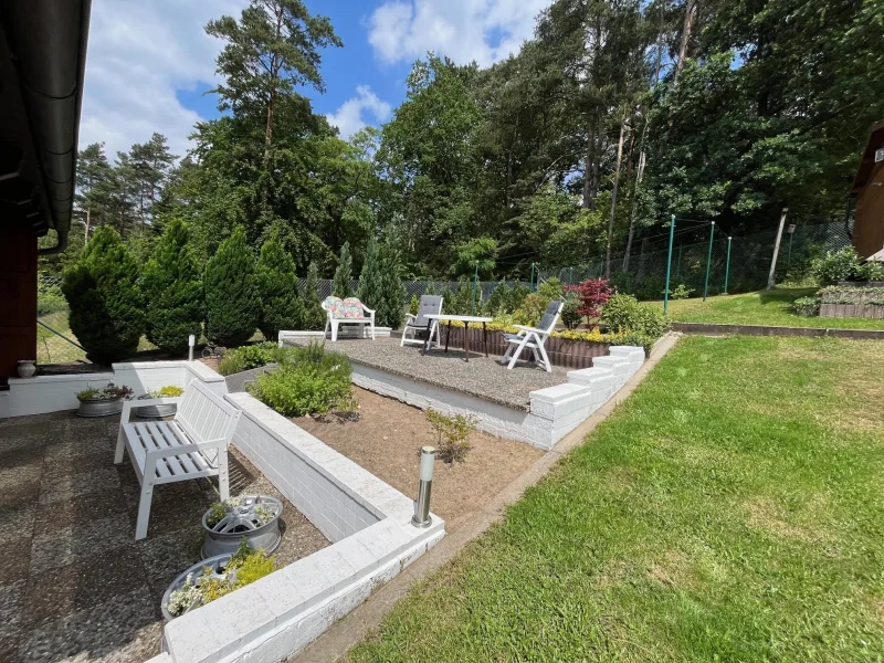 Terrasse2 - Haus kaufen in Geesthacht - Einfamilienhaus mit Einliegerwohnung - mit viel Garten in traumhafter Lage in Geesthacht 