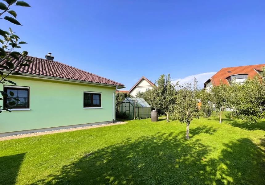 Garten mit Obstbaumbestand