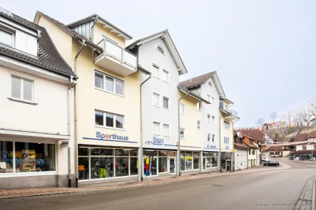 Außenansicht - Laden/Einzelhandel mieten in Bonndorf im Schwarzwald - Attraktive Gewerbefläche in zentraler Lage von Bonndorf – flexibel nutzbar