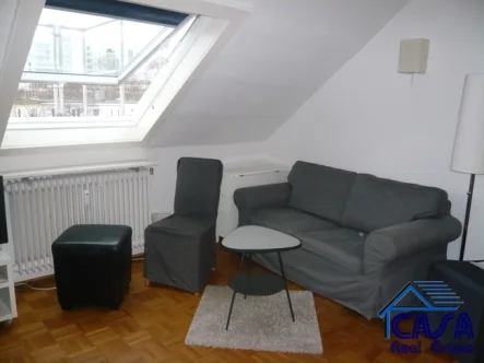 Zimmer - Wohnung mieten in Frankfurt am Main - Wohnen an der alten Oper:Helles möbliertes 1 Zimmer Apartment  fussläufig zur Alten Oper mit Skylineblick