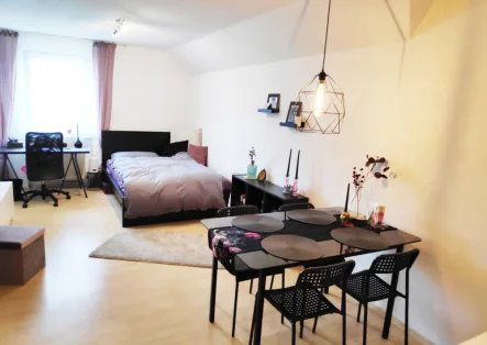 möbliert / Beispiel - Wohnung kaufen in Bayreuth - Bayreuth - Innenstadt! Großzügiges Appartement! Sofort frei! + Aufzug!